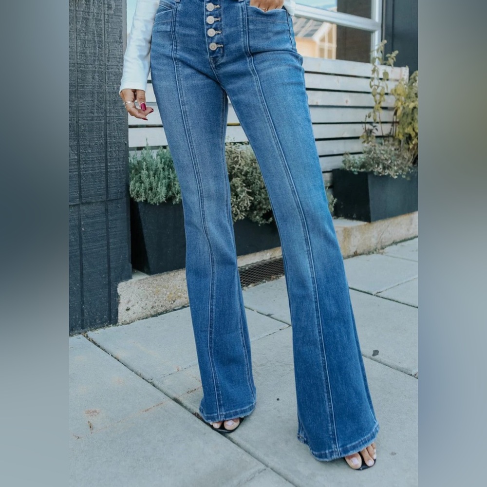Seam Detail Medium Wash Jeans